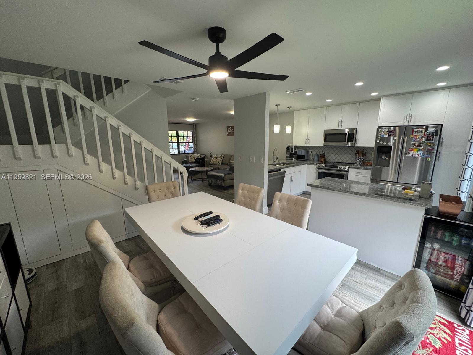 TOWNHOMES OF MONTEREY - Residential