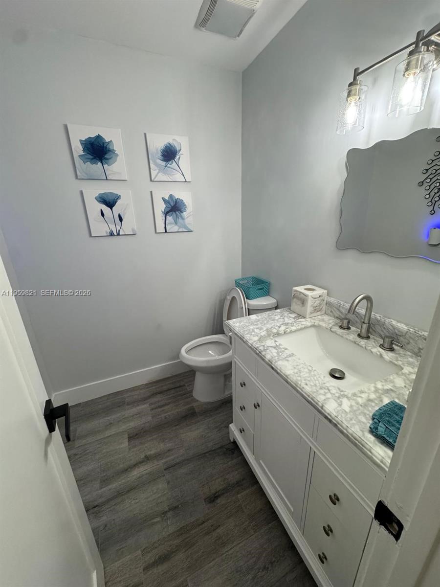 TOWNHOMES OF MONTEREY - Residential