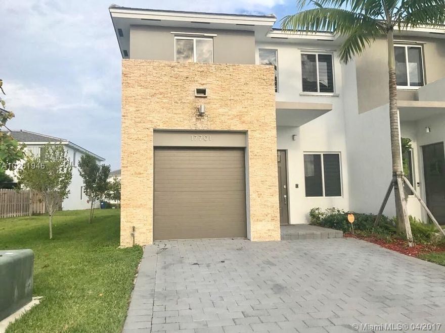 DO NOT MISS THIS OPPORTUNITY...BEAUTIFUL CORNER TOWNHOUSE PLENTY OF NATURAL LIGHT, BRIGHT AND COZY...KITCHEN TOTALLY REMODELED...SPANISH MARBLE FLOOR THROUGHOUT..PLEASE CALL LISTING AGENT FOR APPOINTMENTS...."SEE BROKERS REMARKS"...