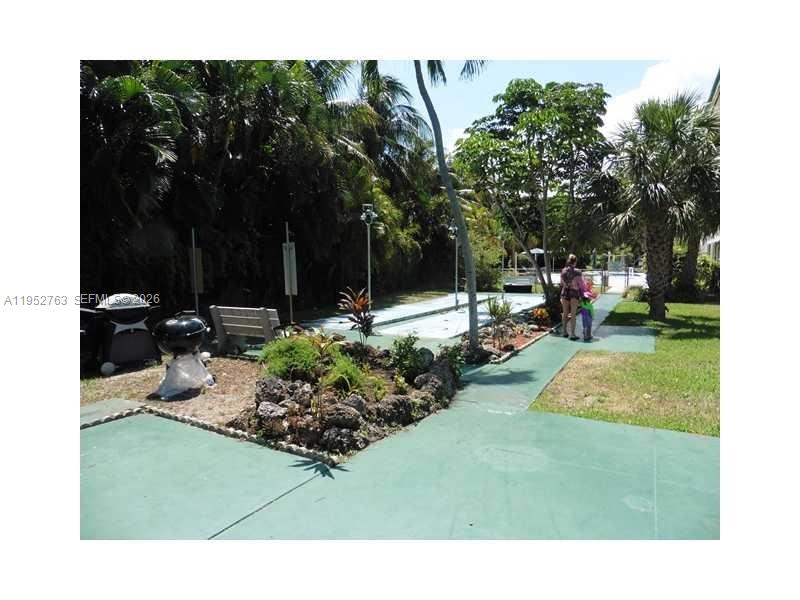 SEVENTEENTH GREEN CONDO - Residential