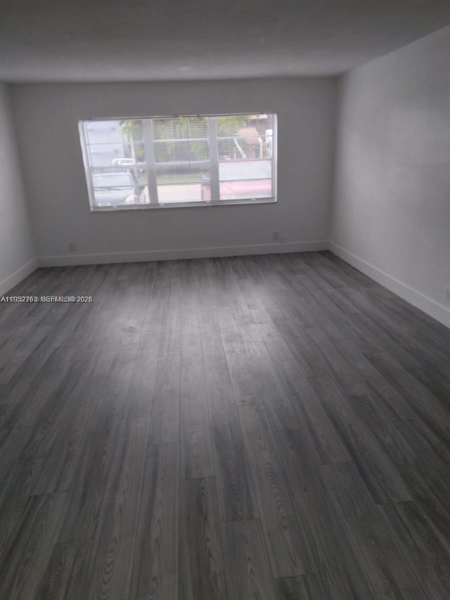 SEVENTEENTH GREEN CONDO - Residential