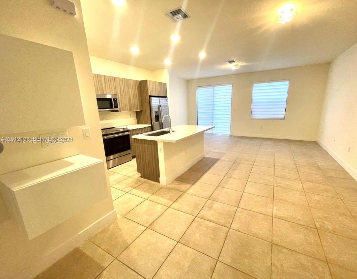 DUNNWOODY LAKE - Residential Lease