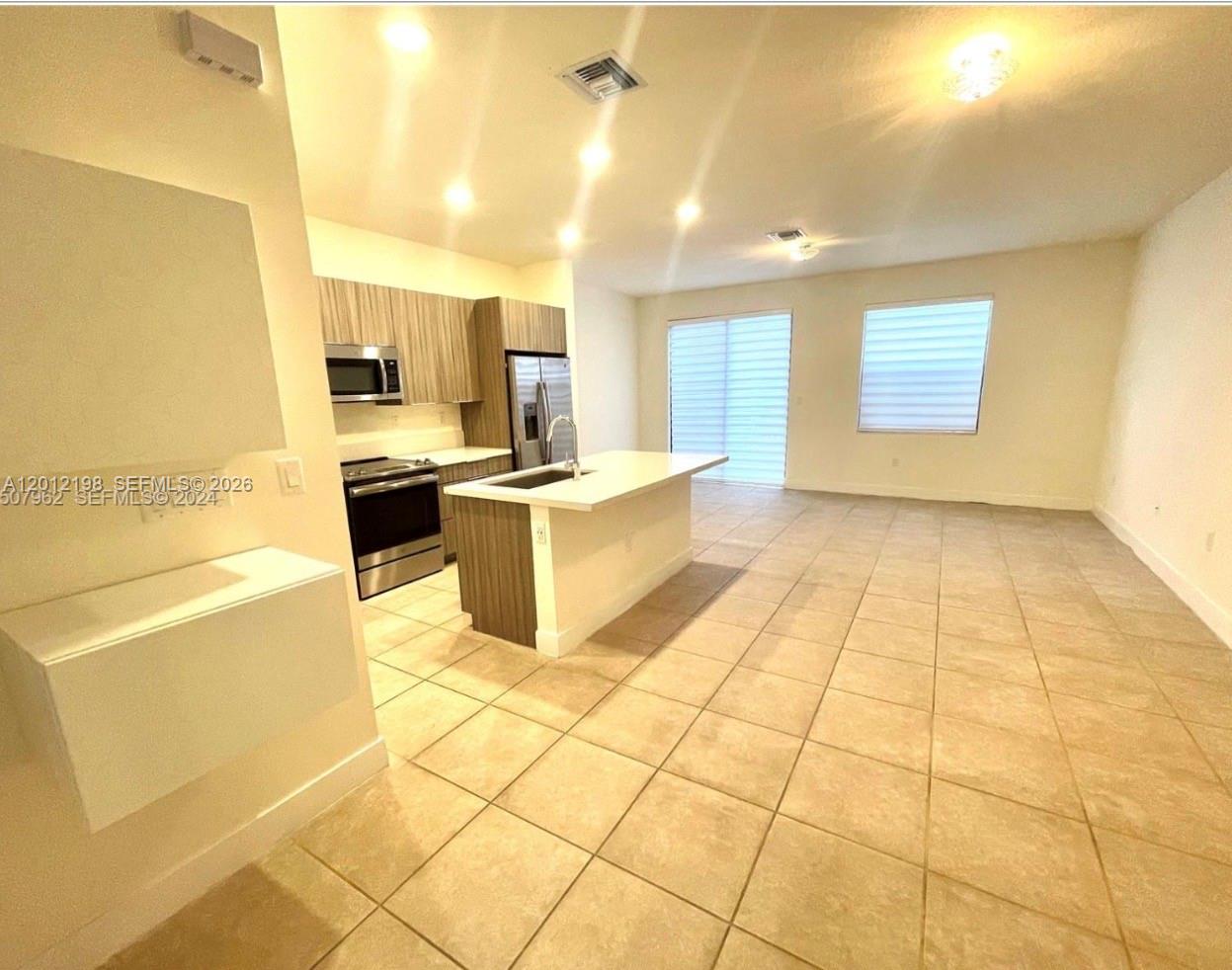 DUNNWOODY LAKE - Residential Lease