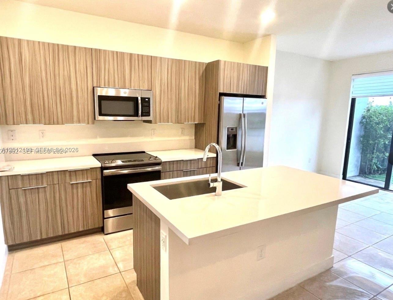 DUNNWOODY LAKE - Residential Lease