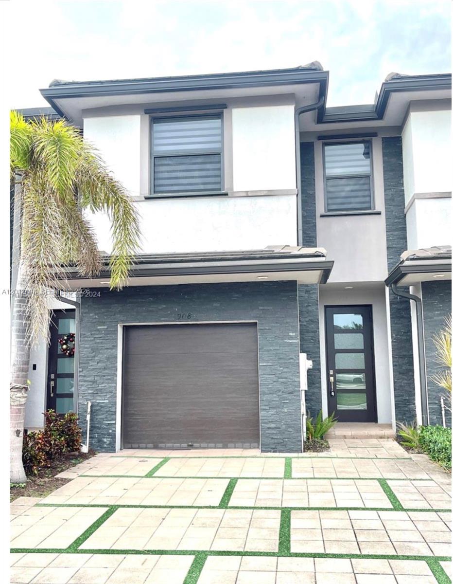 DUNNWOODY LAKE - Residential Lease