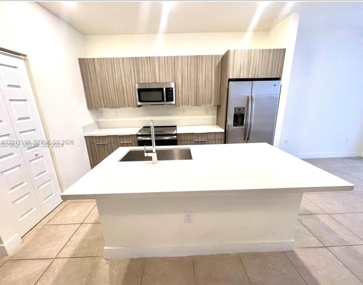 DUNNWOODY LAKE - Residential Lease