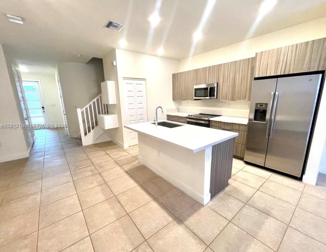 DUNNWOODY LAKE - Residential Lease