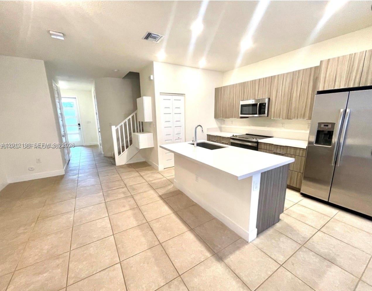 DUNNWOODY LAKE - Residential Lease