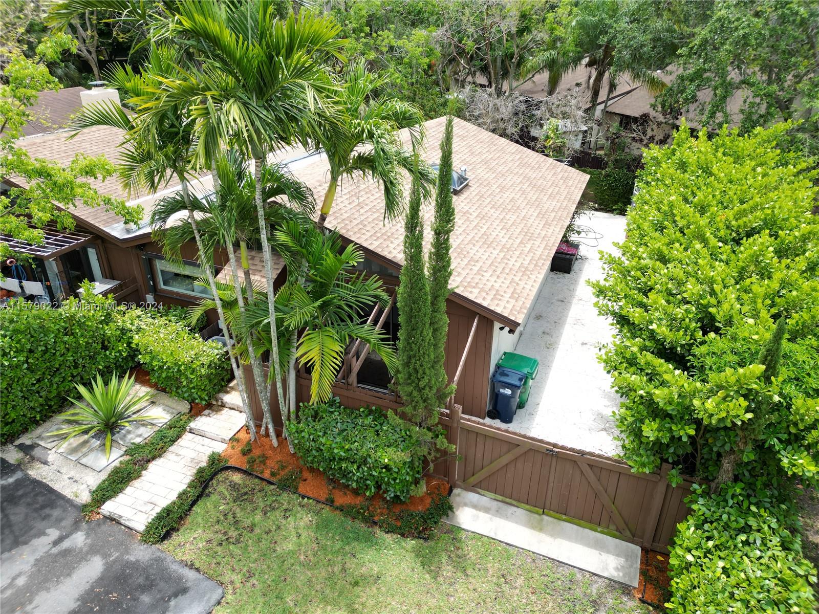 Property for Sale at 11340 Sw 114th Lane Cir Cir, Miami, Broward County, Florida - Bedrooms: 2 
Bathrooms: 2  - $512,000