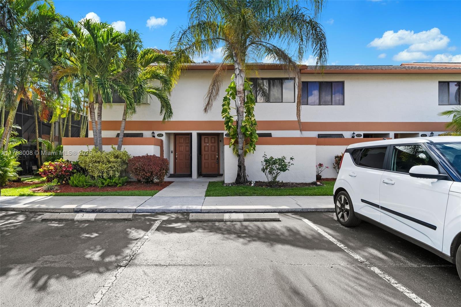 Rental Property at 4241 Sw 71st Way 4241, Davie, Broward County, Florida - Bedrooms: 2 
Bathrooms: 3  - $2,700 MO.