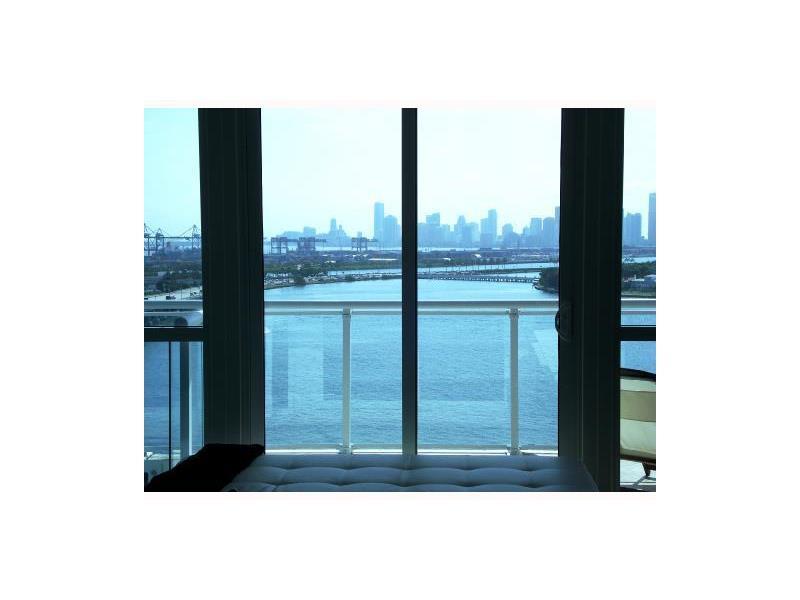 BENTLEY BAY - Residential Lease