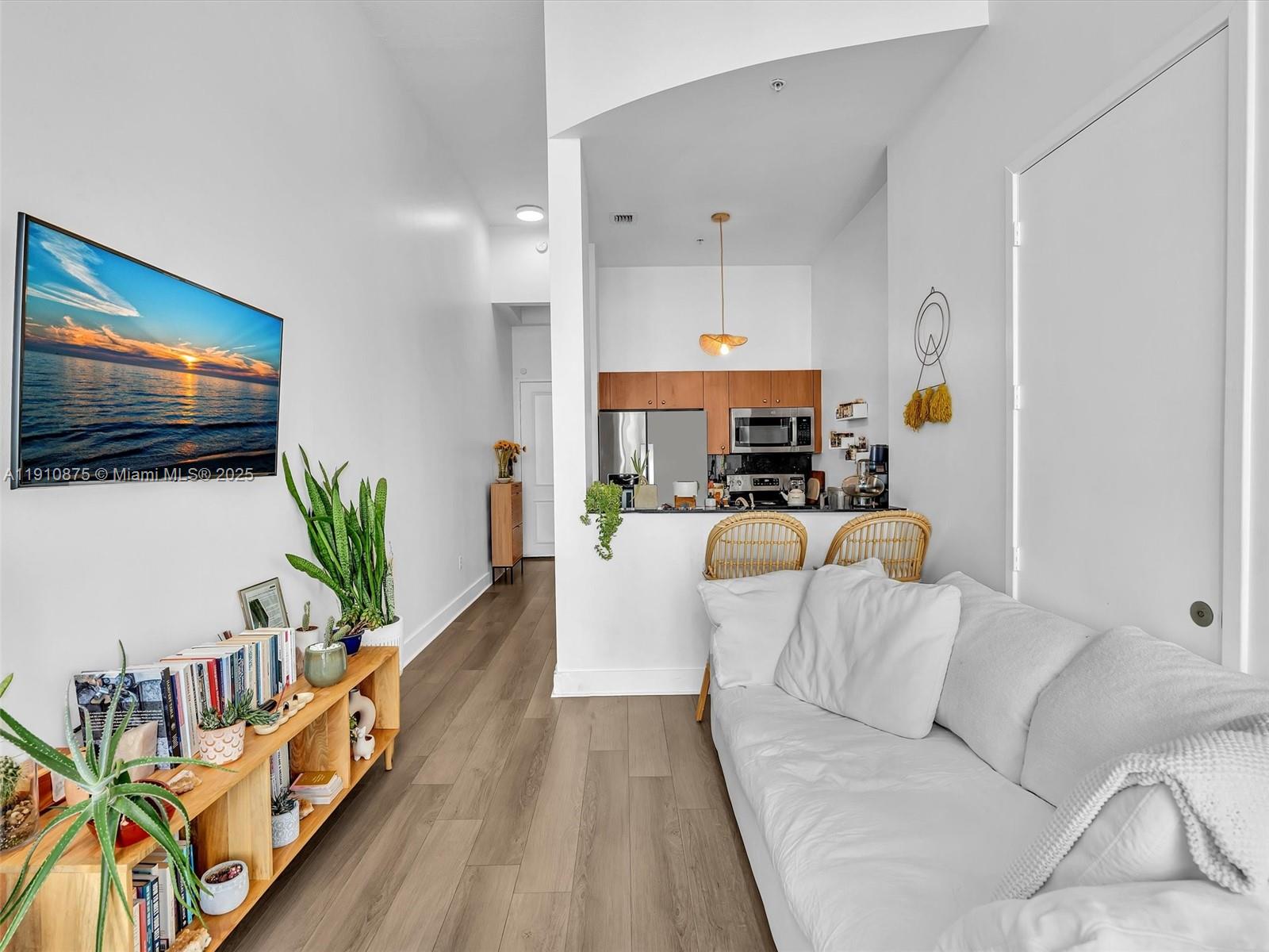 EDGEWATER LOFTS CONDO - Residential Lease