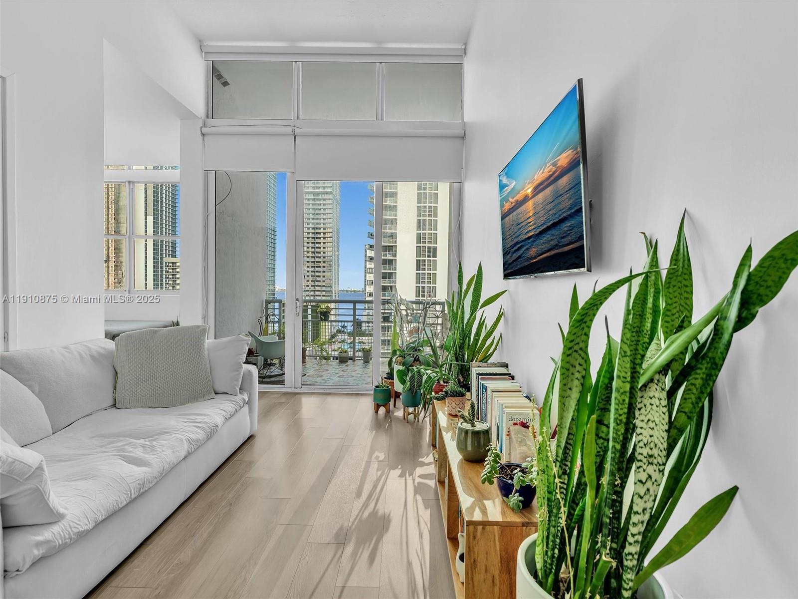 EDGEWATER LOFTS CONDO - Residential Lease