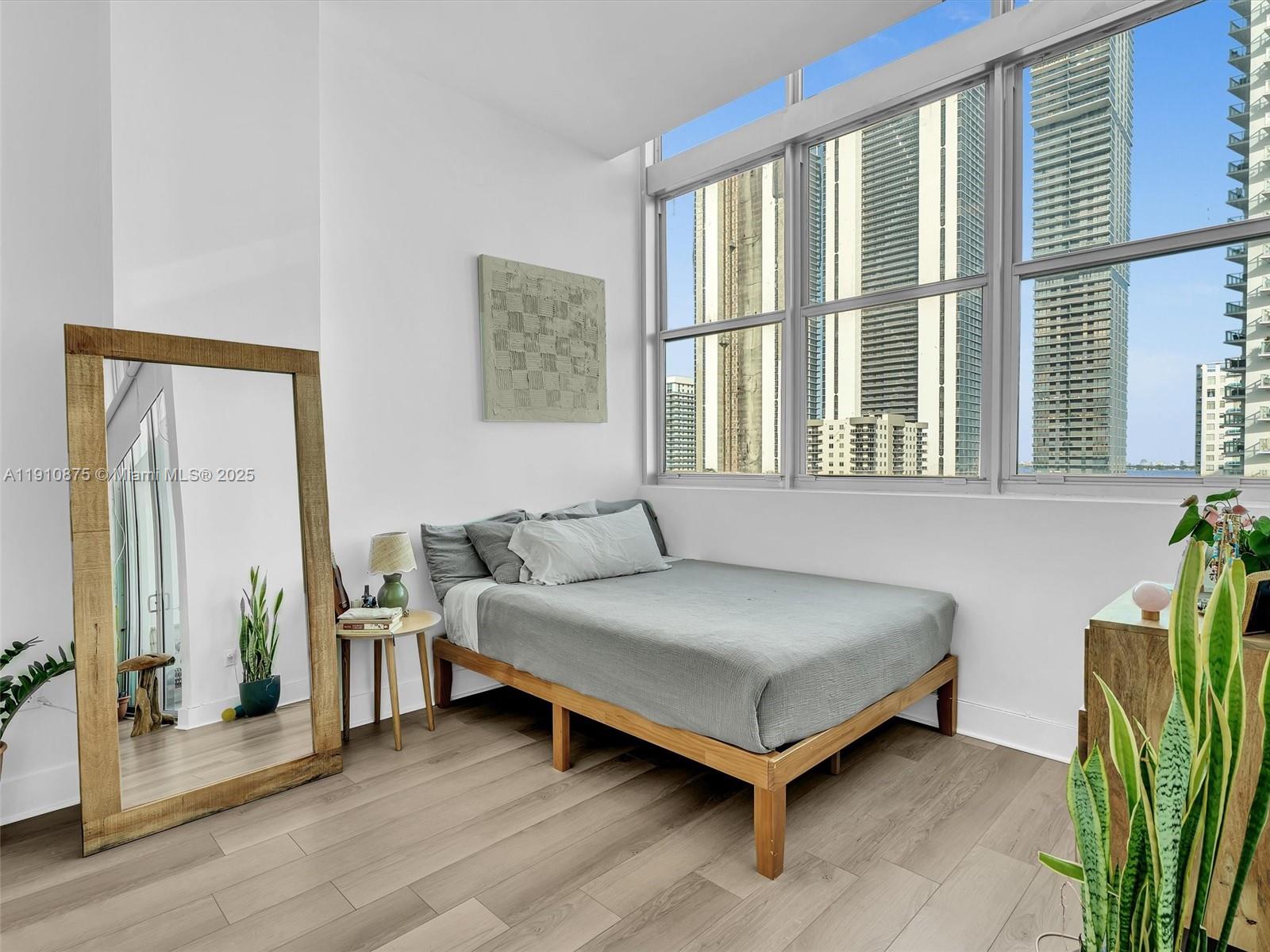 EDGEWATER LOFTS CONDO - Residential Lease