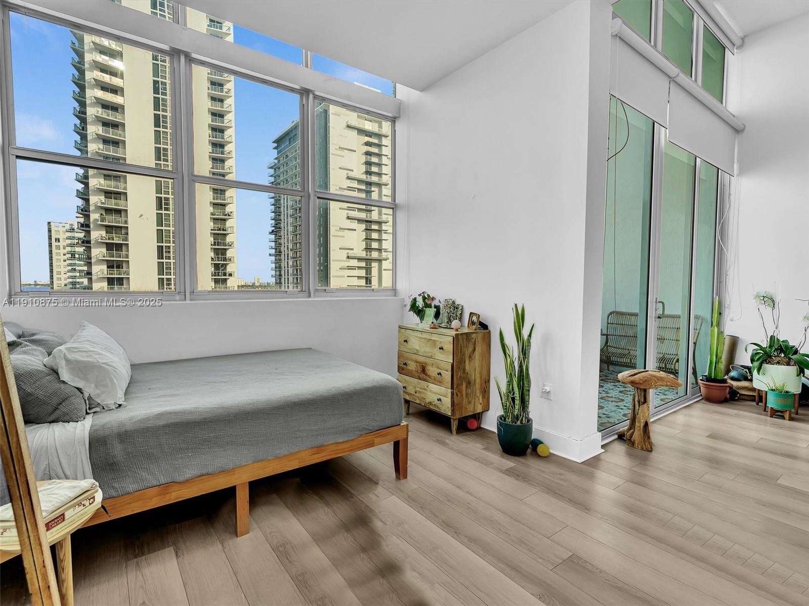 EDGEWATER LOFTS CONDO - Residential Lease