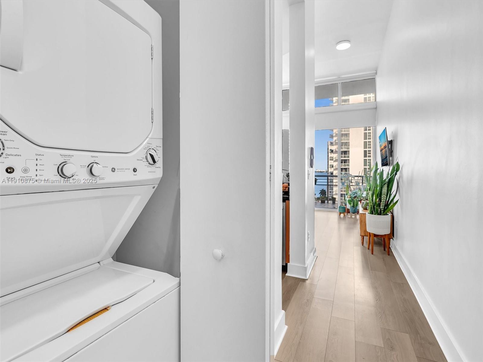 EDGEWATER LOFTS CONDO - Residential Lease