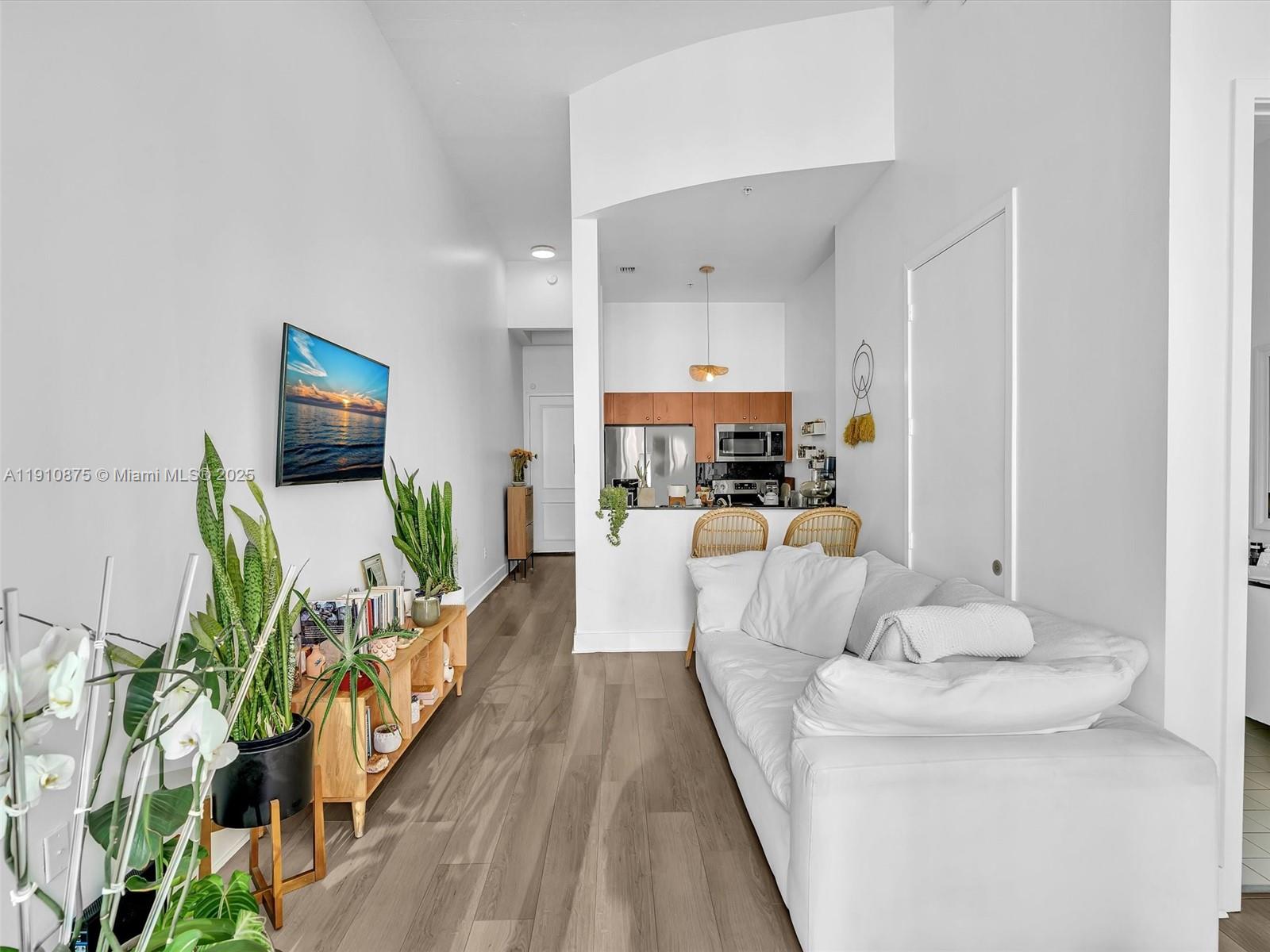 EDGEWATER LOFTS CONDO - Residential Lease