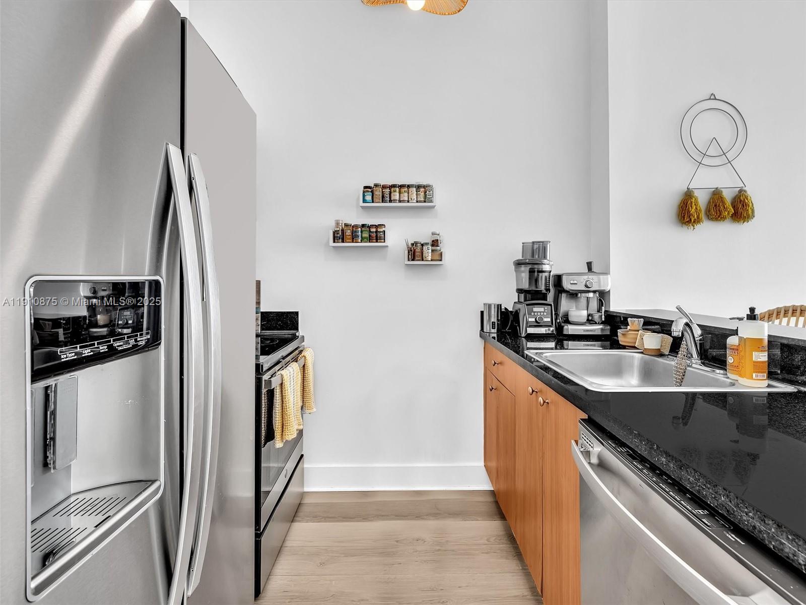 EDGEWATER LOFTS CONDO - Residential Lease