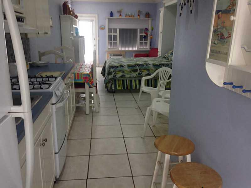 BROADWATER BEACH ARMS II - Residential Lease