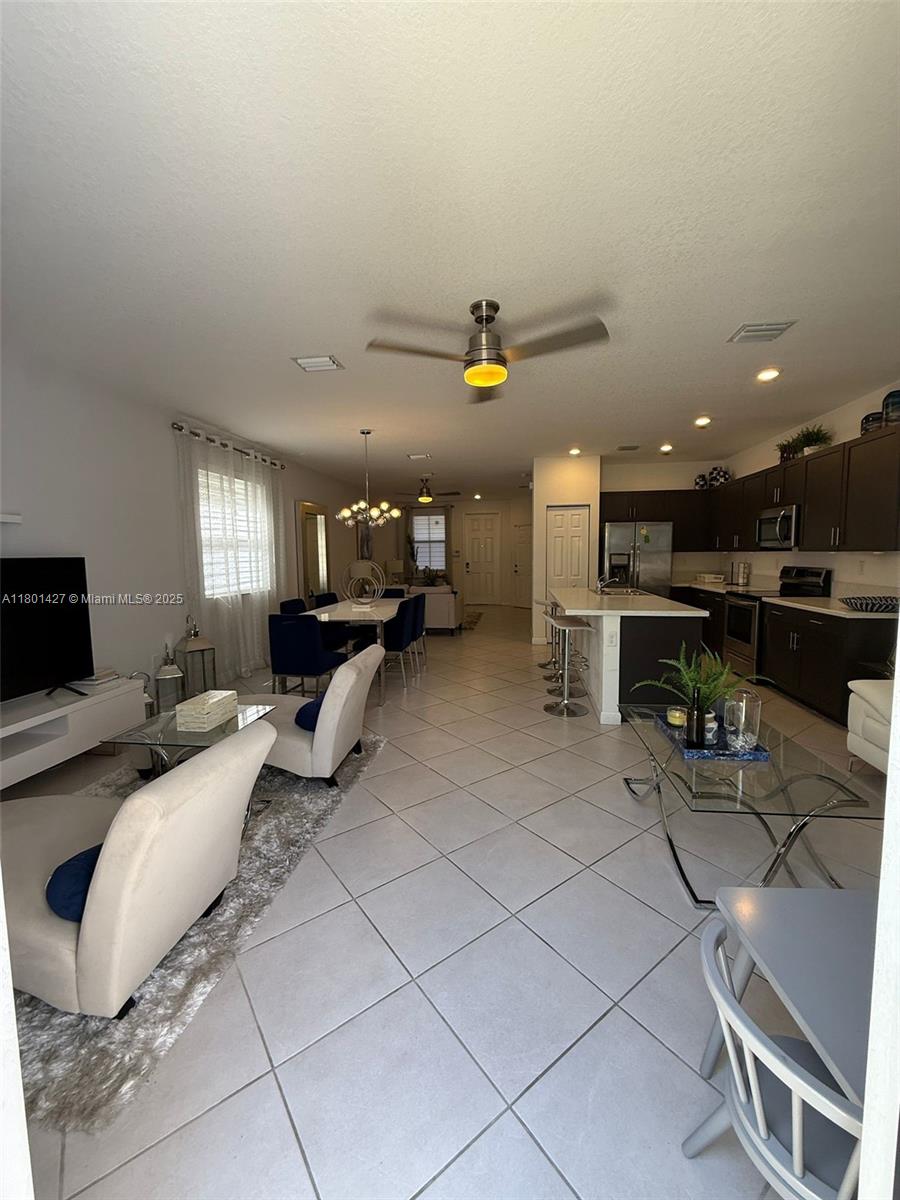 AQUABELLA NORTH - Residential