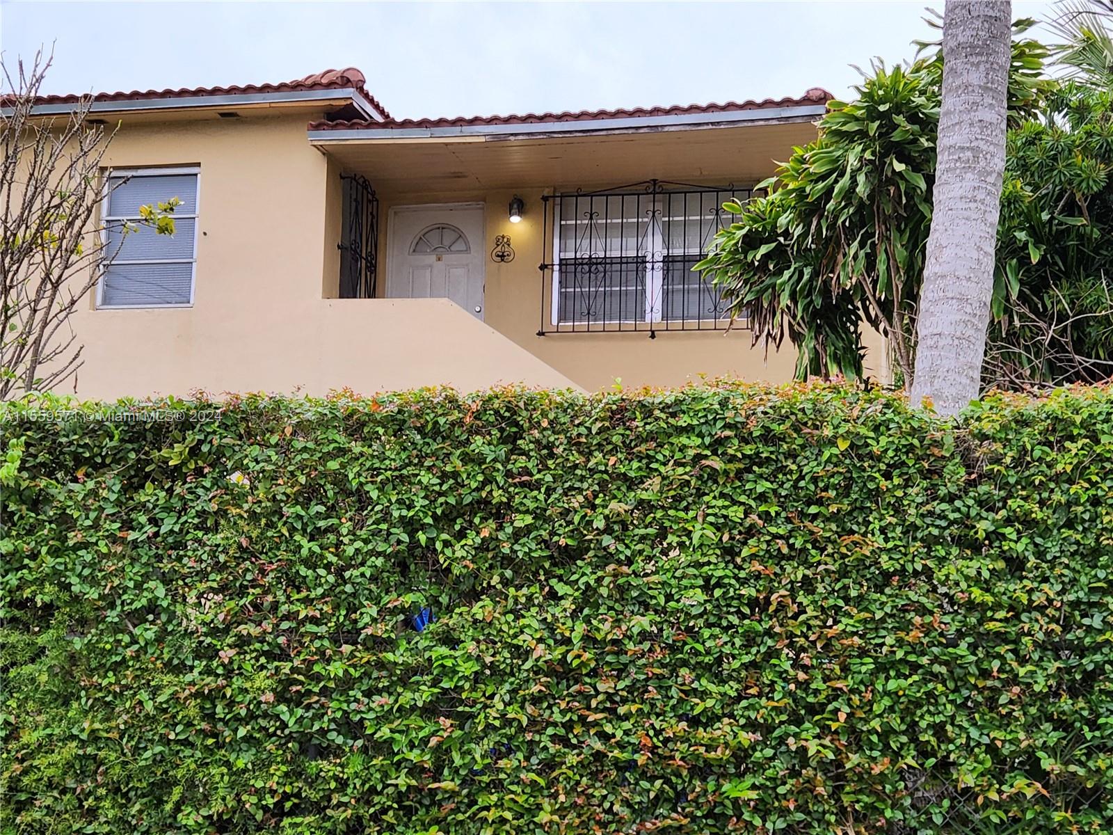 Rental Property at 901 Sw 10th Ave 2, Miami, Broward County, Florida - Bedrooms: 2 
Bathrooms: 1  - $2,200 MO.