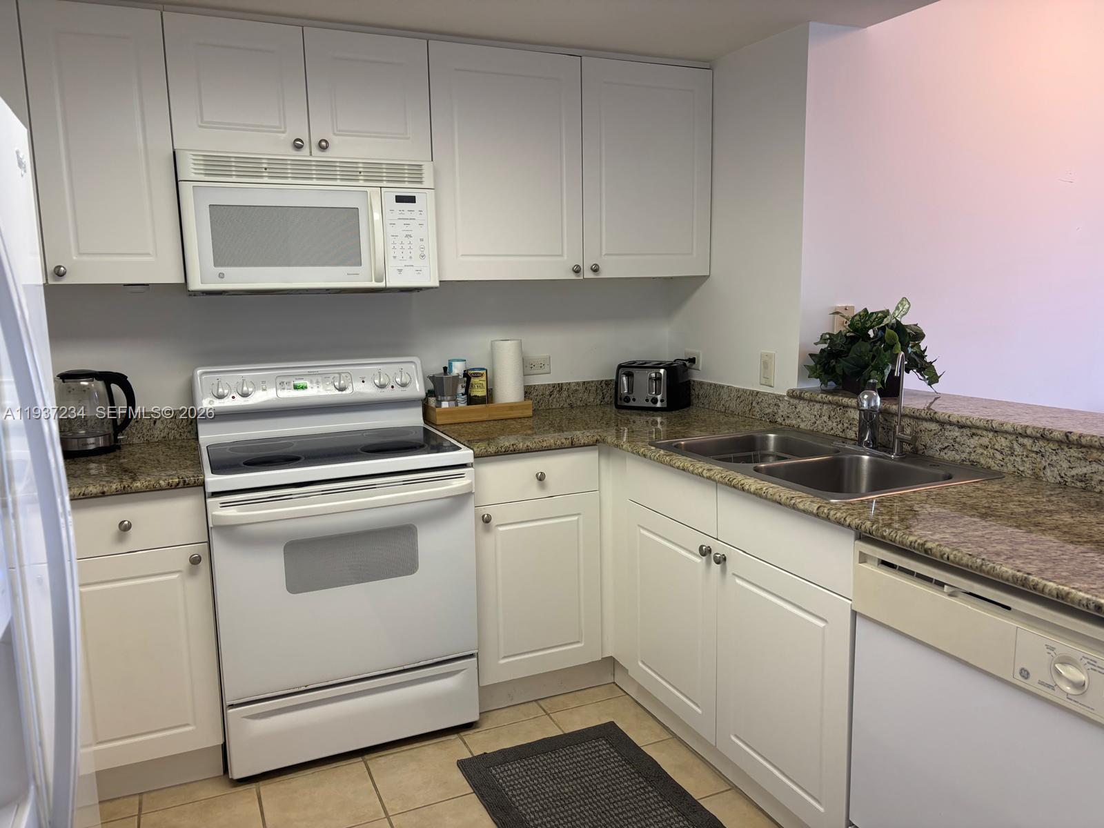 TURNBERRY ON THE GREEN CO - Residential