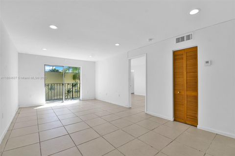 Photo of 618 Euclid Ave #303, Miami Beach, FL 33139 (MLS # A11884627)