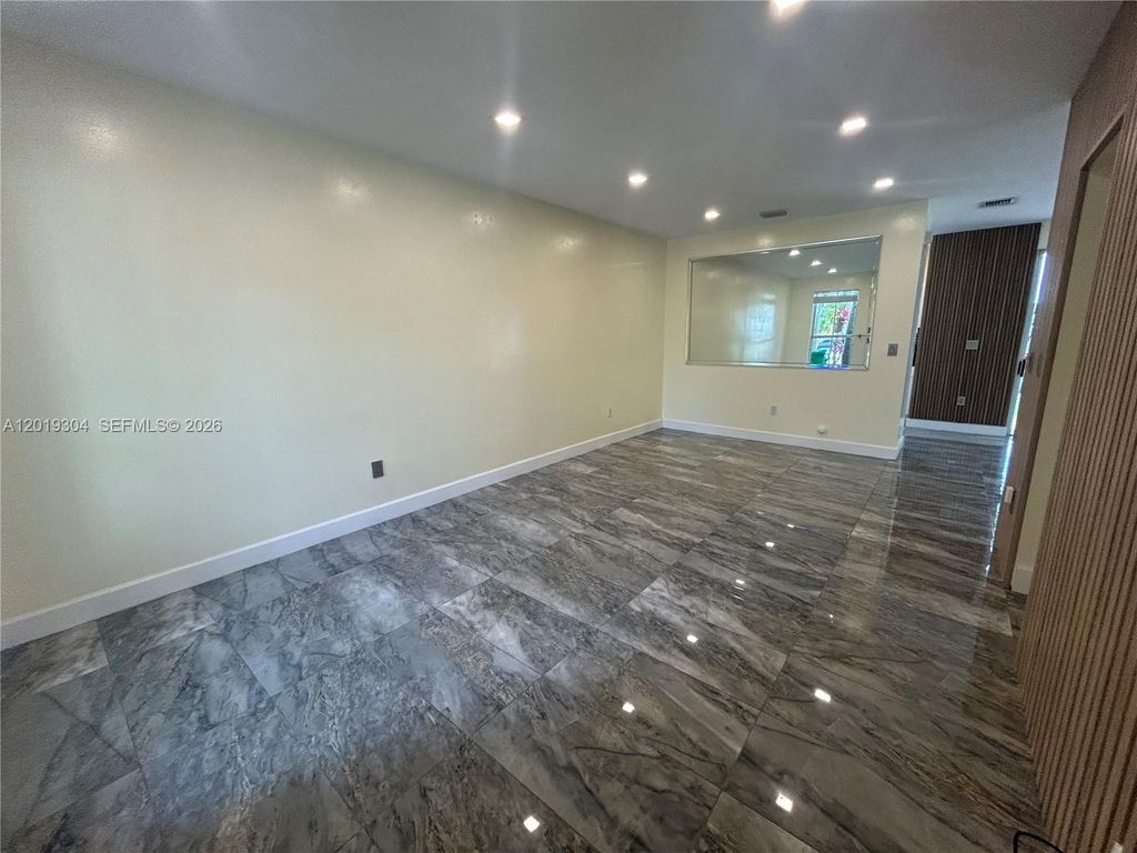 Photo of 254 Riverwalk Cir, Sunrise, FL 33326 (MLS # A12019304)