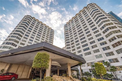 801 Brickell Bay Dr 1262 Miami FL 33131