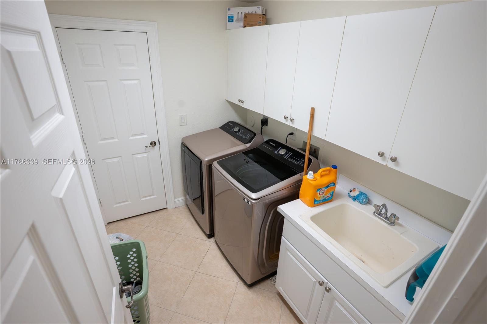 SUNSET FALLS PLAT 1 - Residential