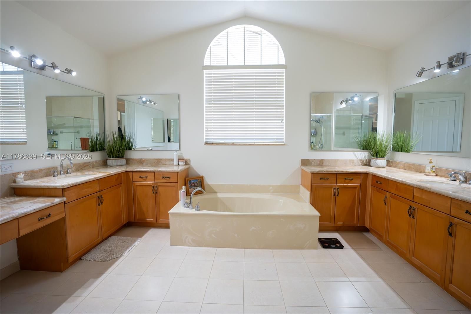 SUNSET FALLS PLAT 1 - Residential