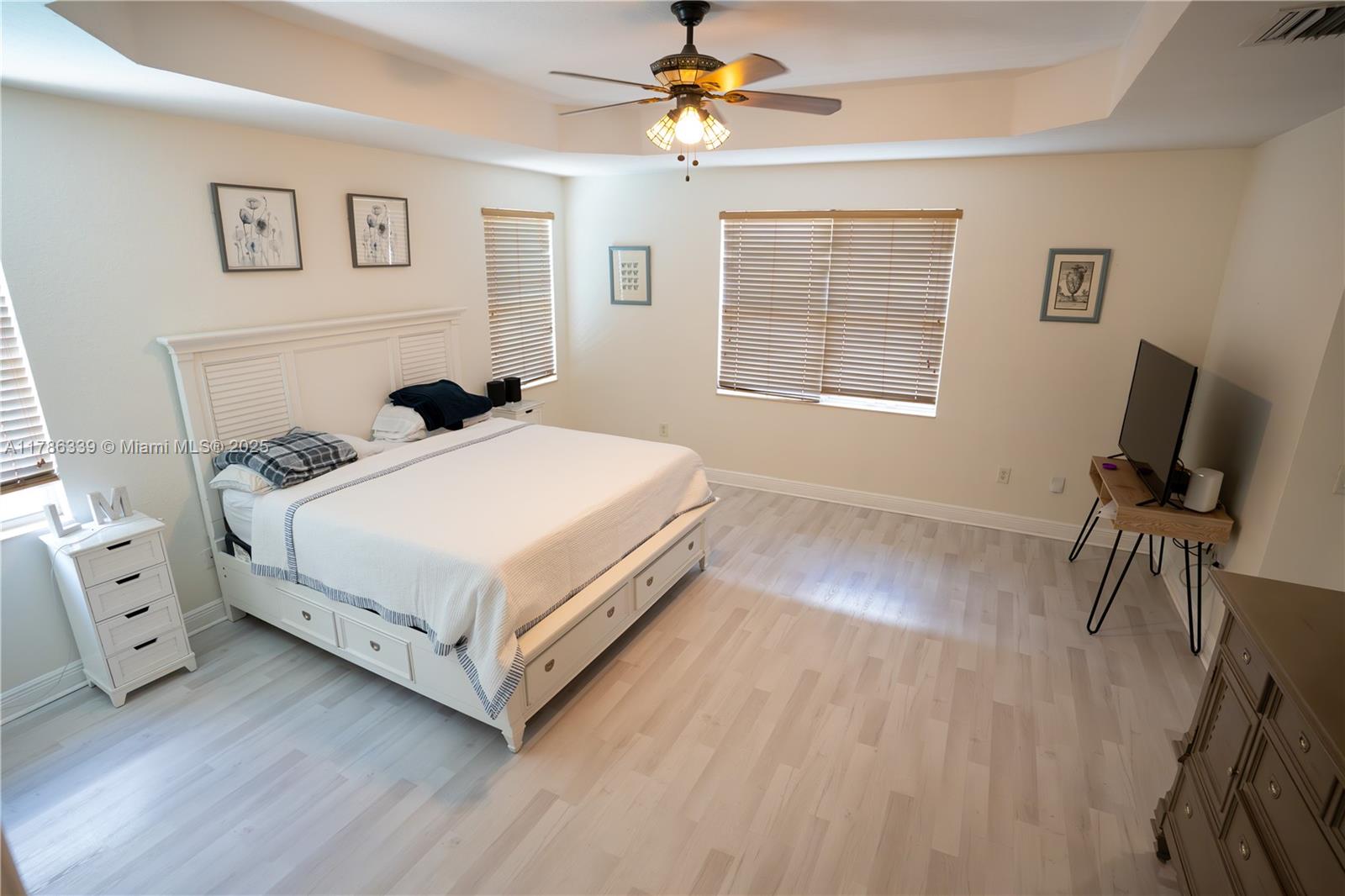 SUNSET FALLS PLAT 1 - Residential