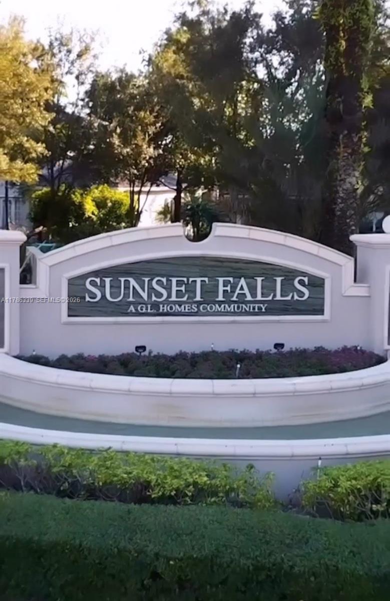 SUNSET FALLS PLAT 1 - Residential