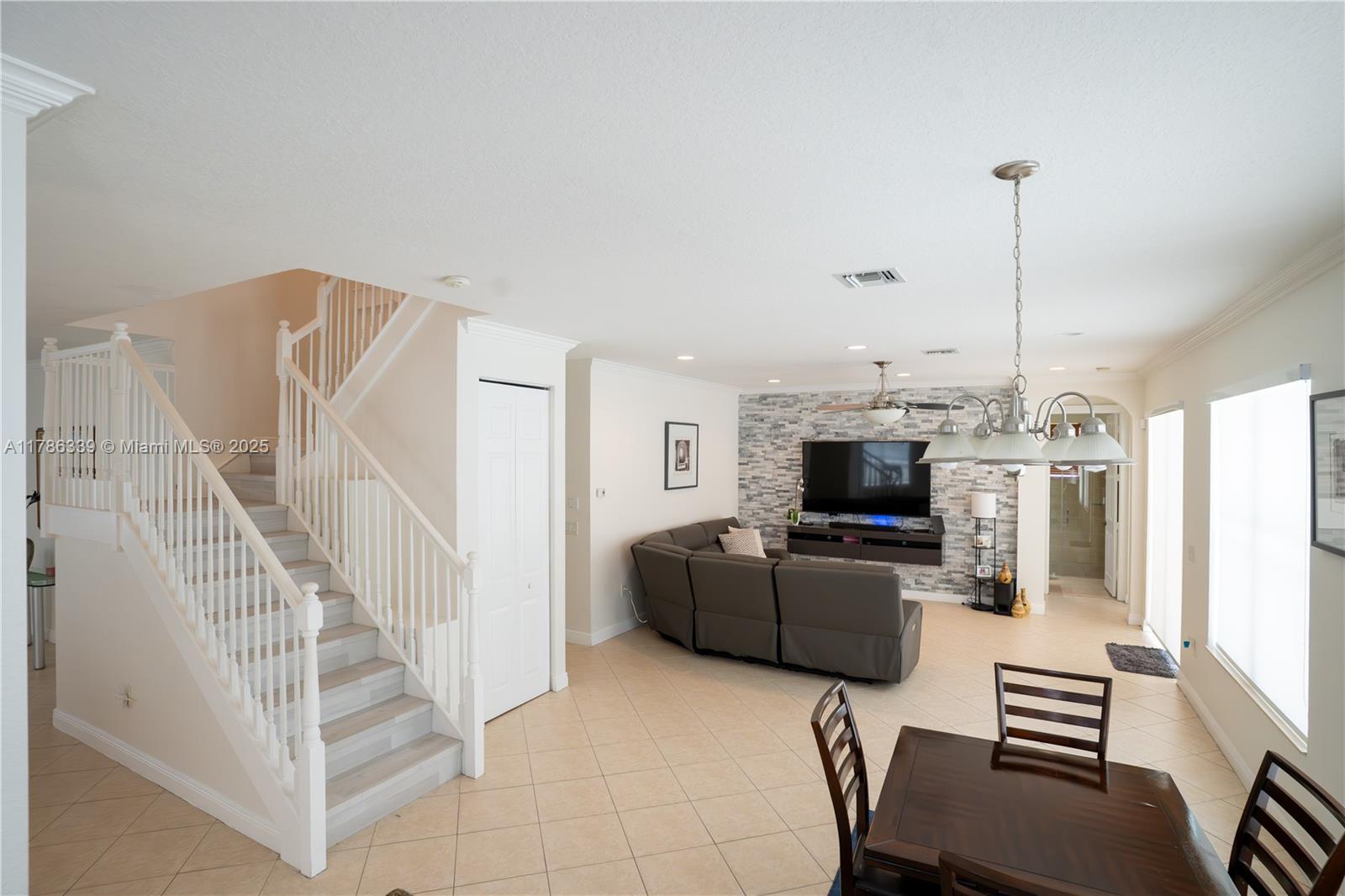 SUNSET FALLS PLAT 1 - Residential