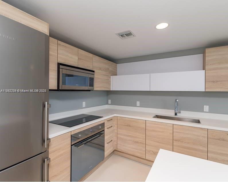 16385 Biscayne Blvd 2103