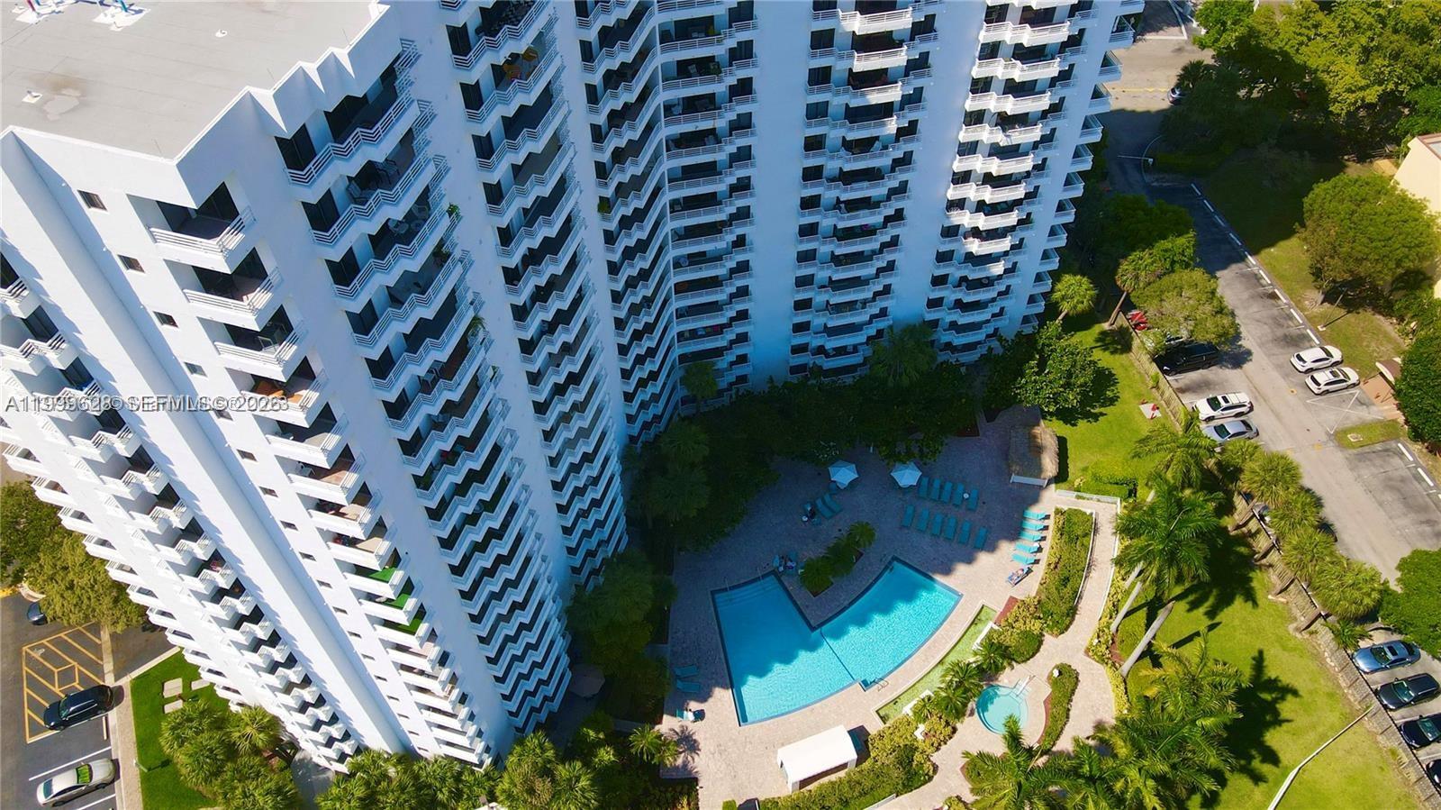 PARC CENTRAL AVENTURA EAS - Residential