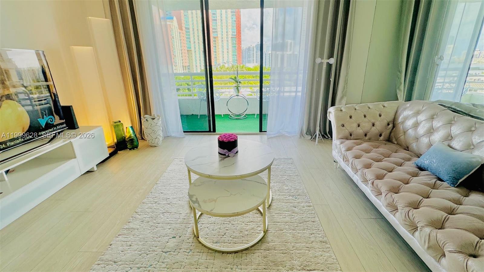 PARC CENTRAL AVENTURA EAS - Residential