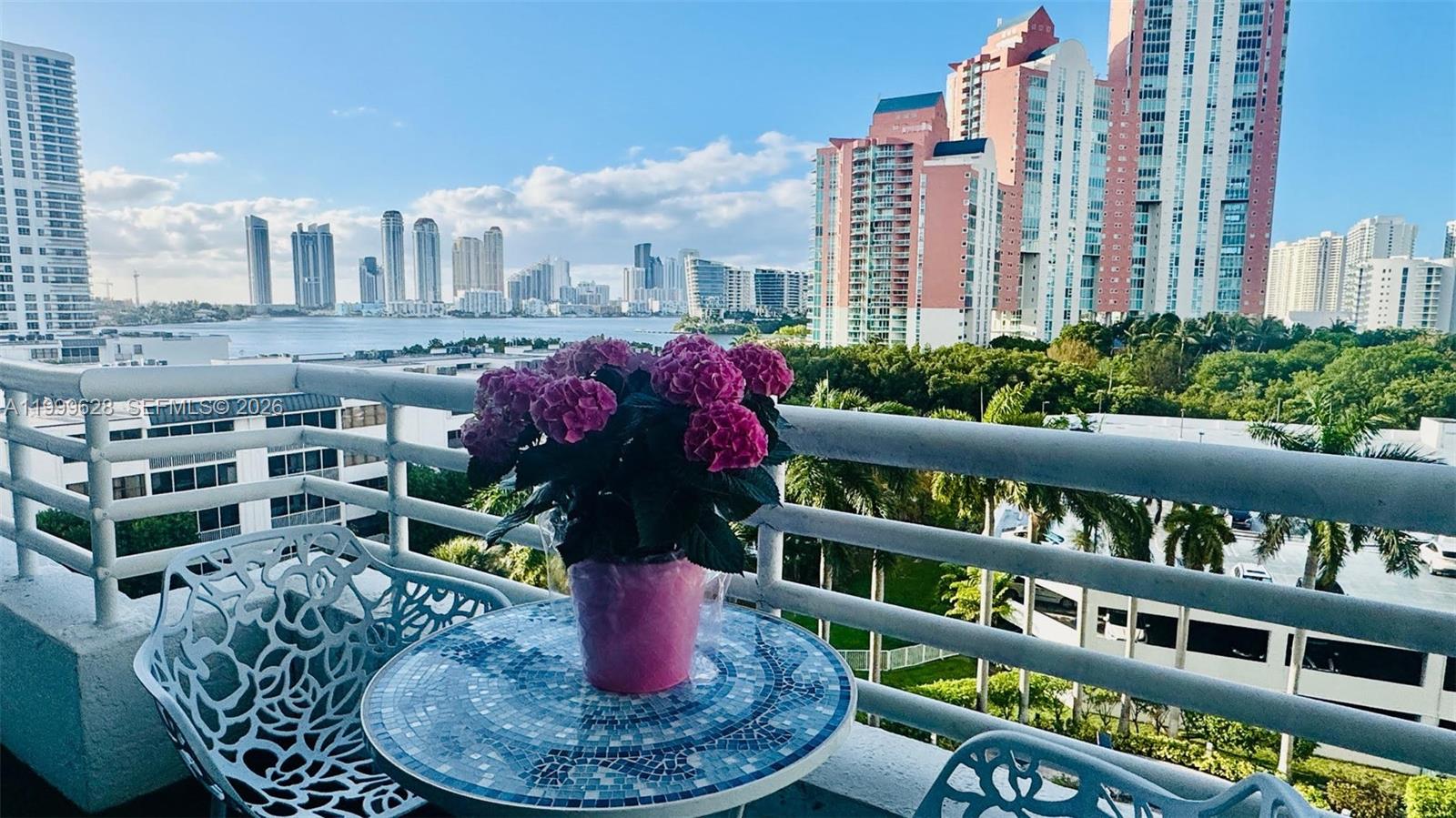 3300 NE 192nd St 814