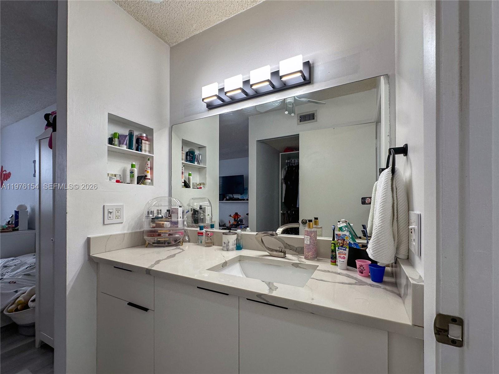 APPLEWOOD VILLAGE II-D CO - Residential