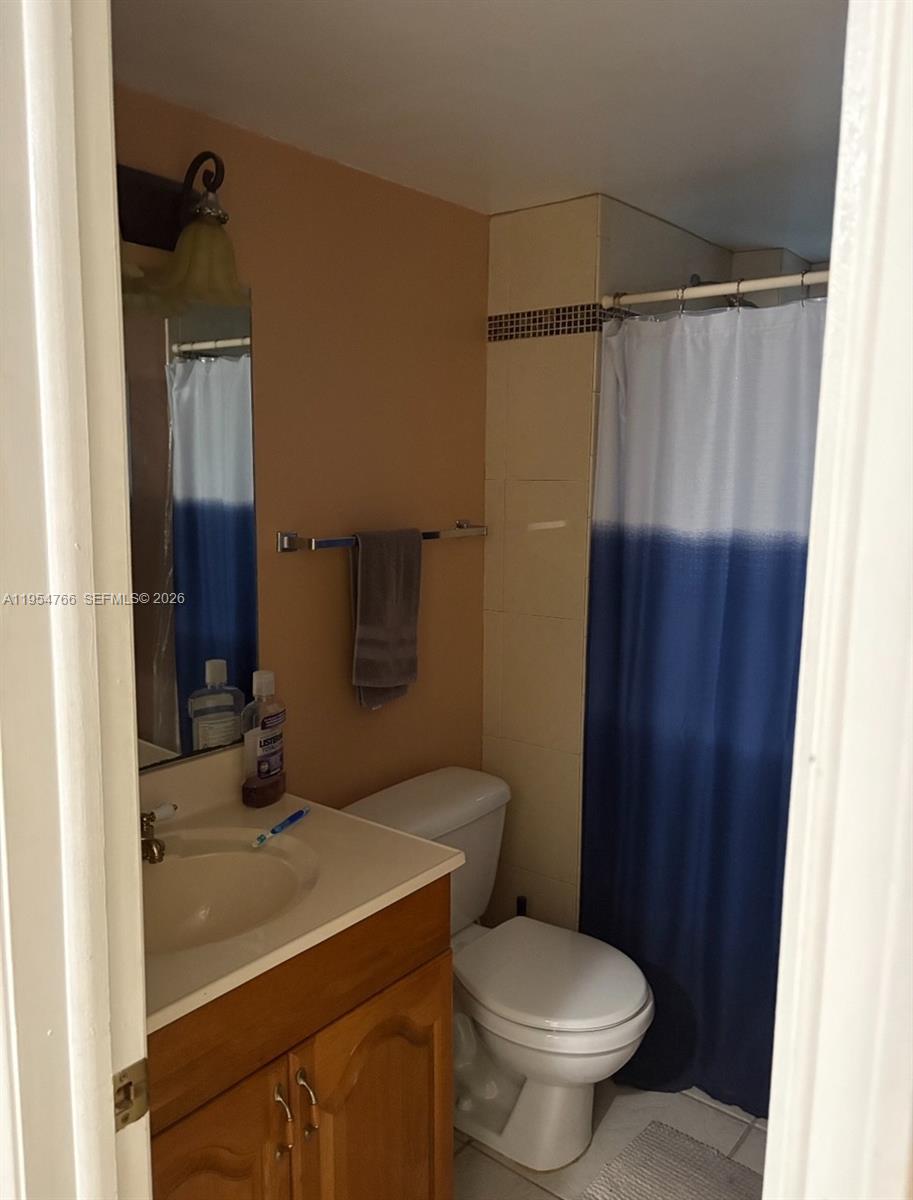 LIVE OAK CONDO ELEVEN - Residential