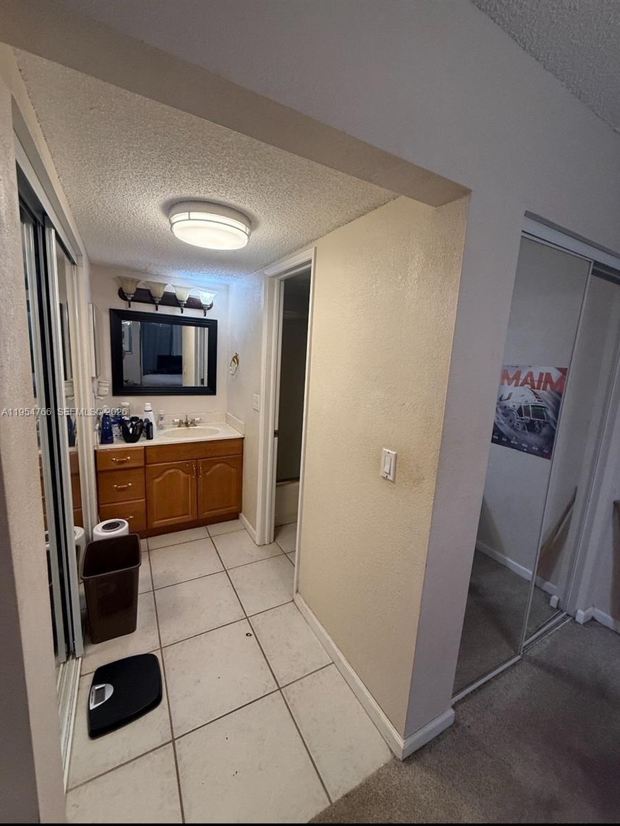 LIVE OAK CONDO ELEVEN - Residential