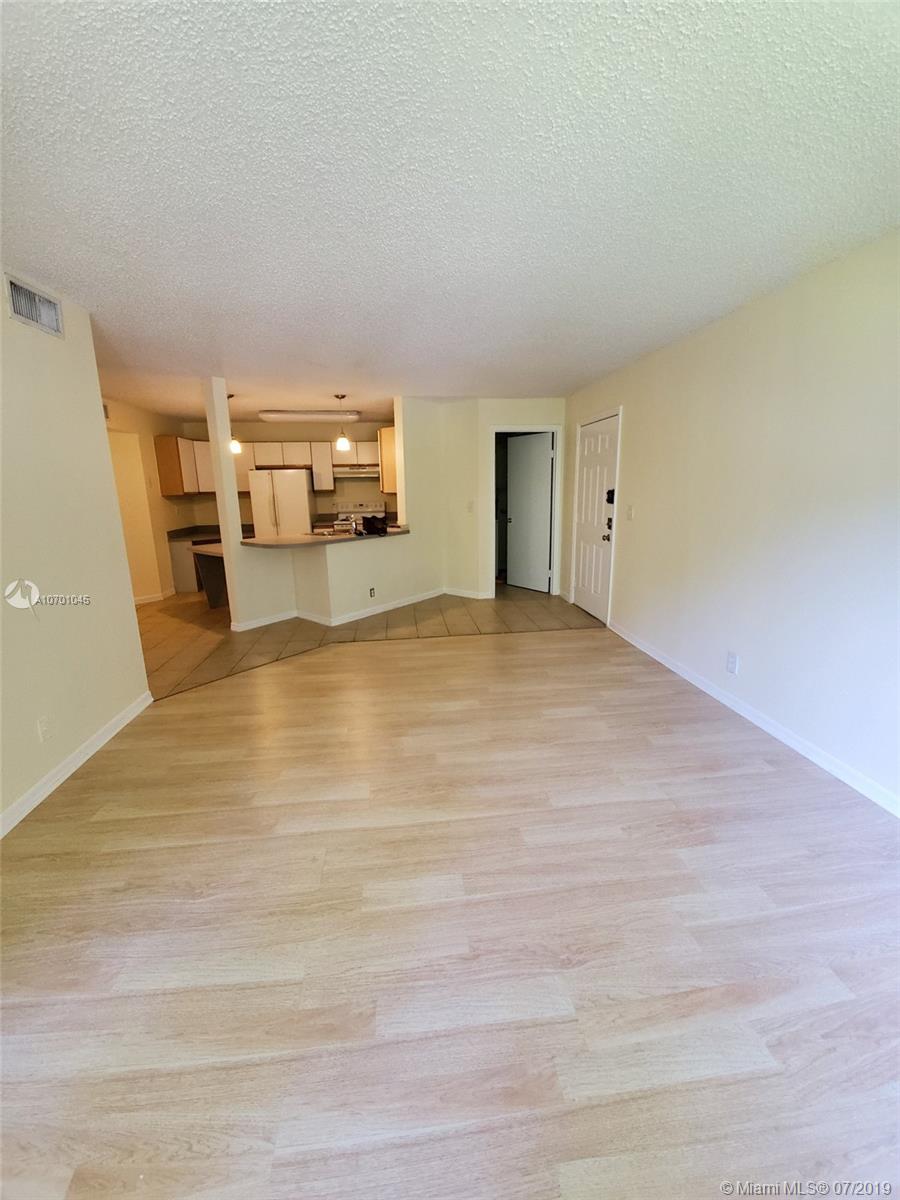 WINDWARD LAKES CONDO - Residential Lease