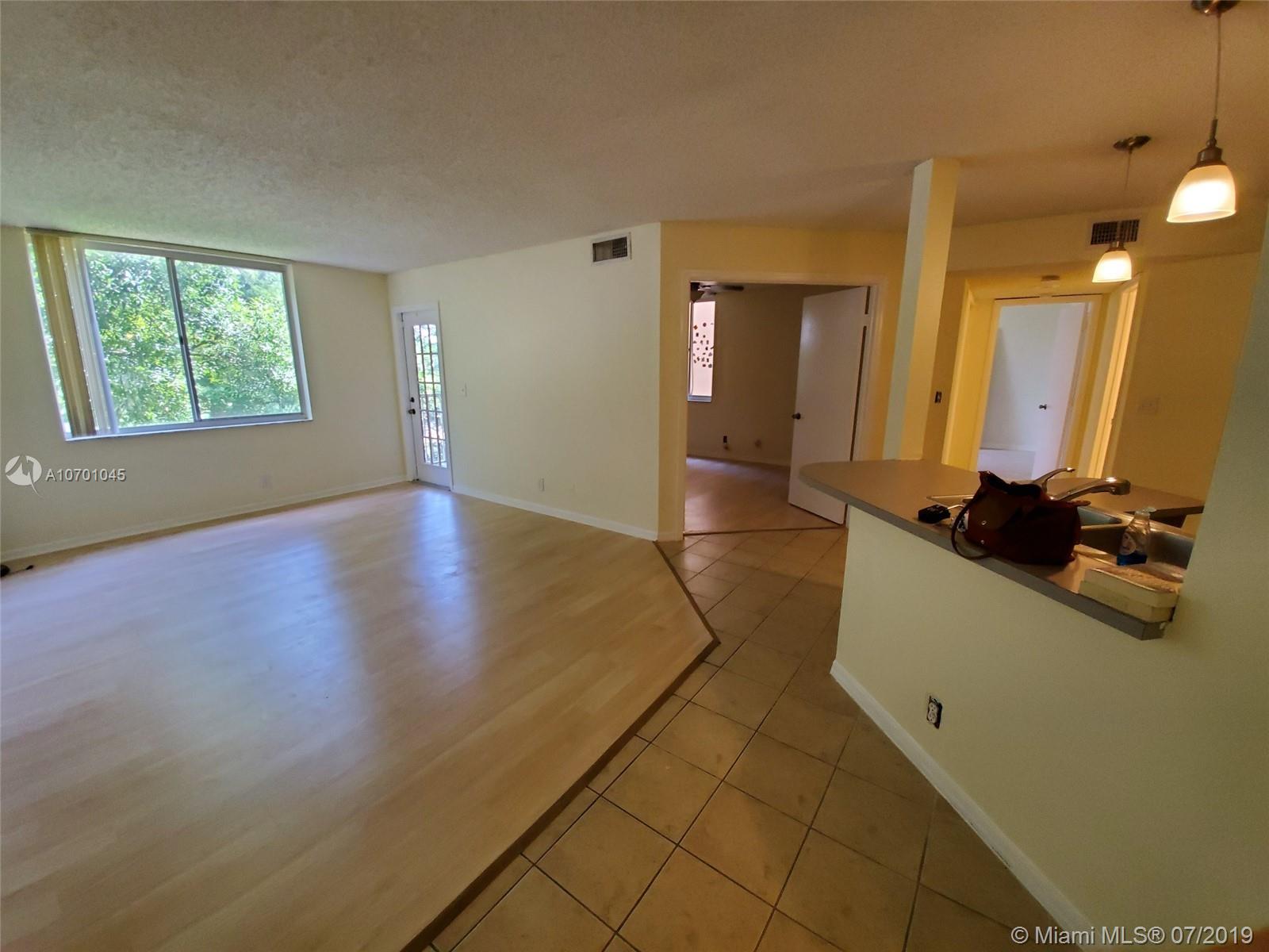 WINDWARD LAKES CONDO - Residential Lease