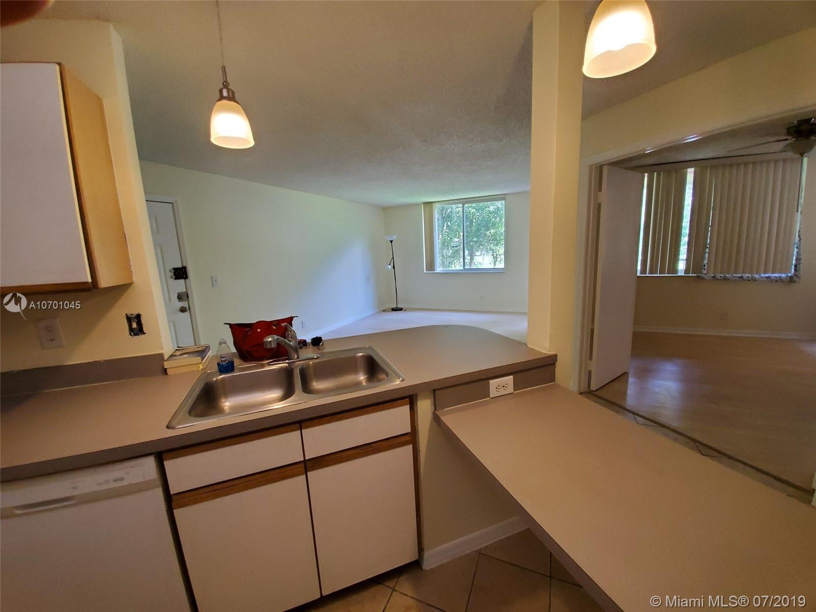 WINDWARD LAKES CONDO - Residential Lease