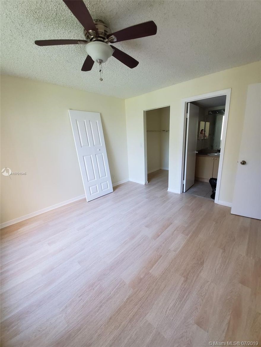 STUNNING 2 BEDROOM 2 FULL BATHS FACING THE GOLF COURSE, WATER AND BRIDGE. VIEWS. READY TO MOVE IN. COMMUNITY HAS A GREAT POOL, HOT TUB, TENNIS COURT, GYM AND GORGEOUS CLUB HOUSE.