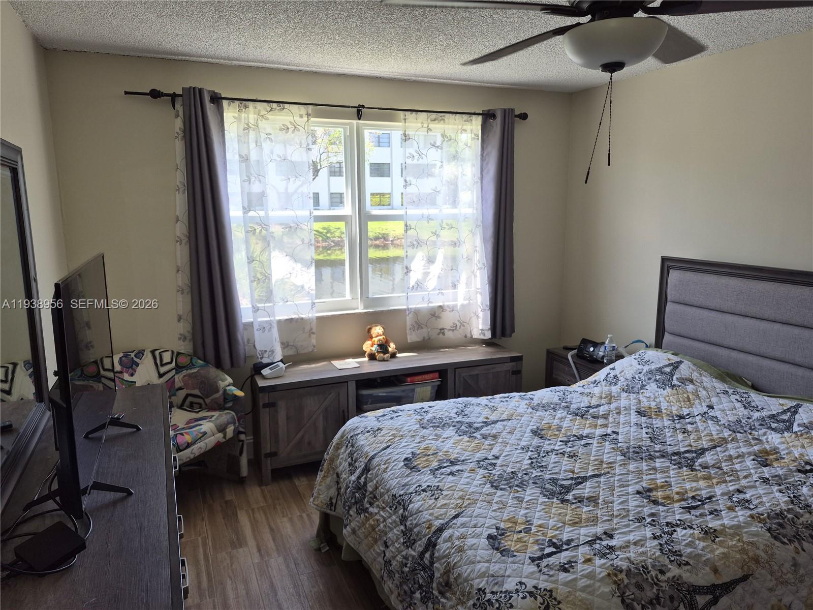 DEVON CONDOMINIUM - Residential