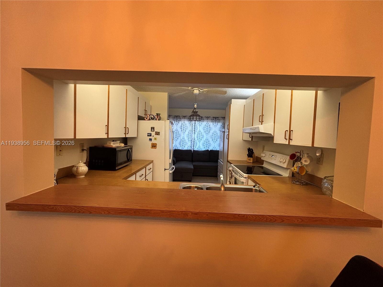 DEVON CONDOMINIUM - Residential