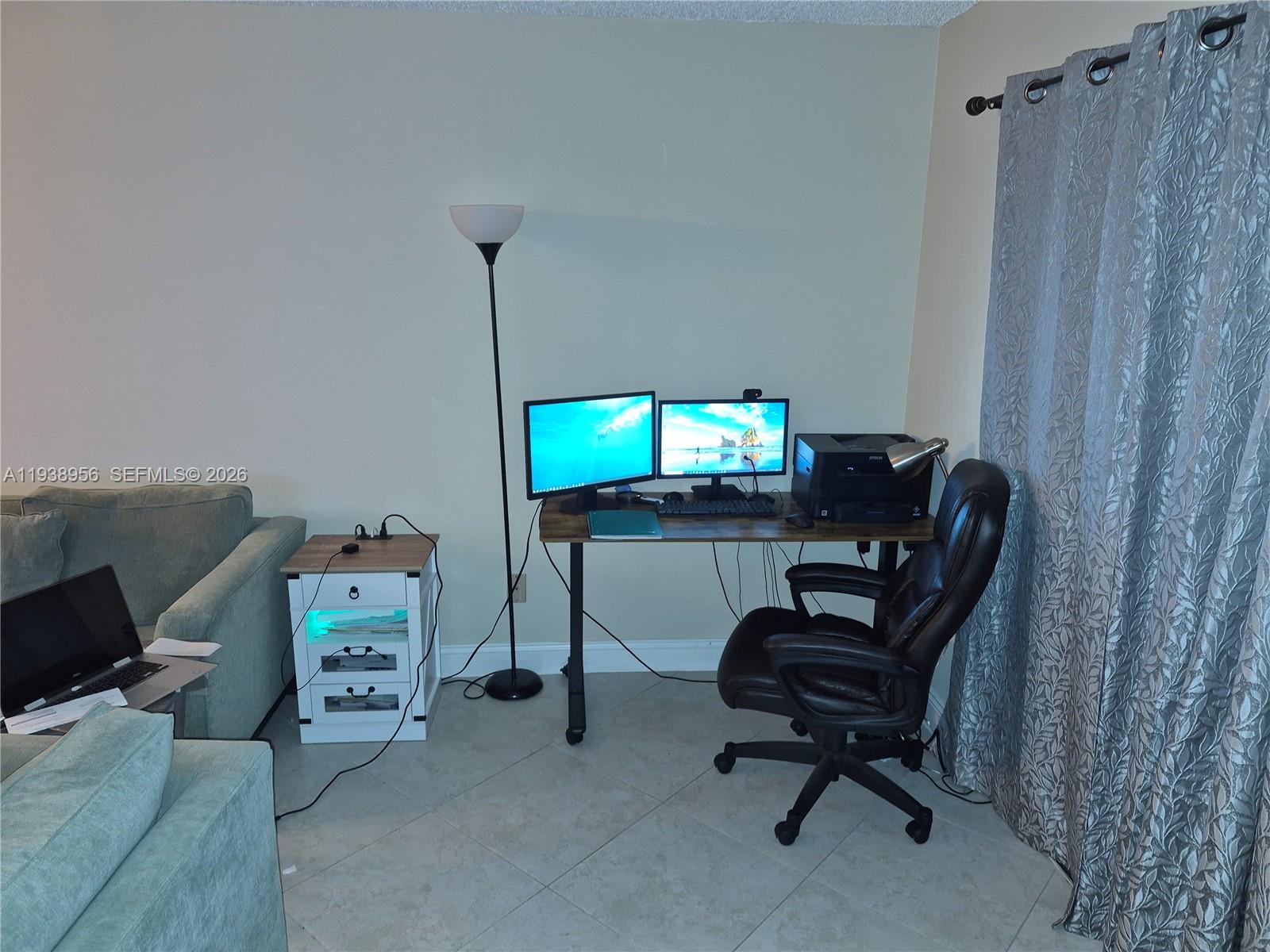 DEVON CONDOMINIUM - Residential