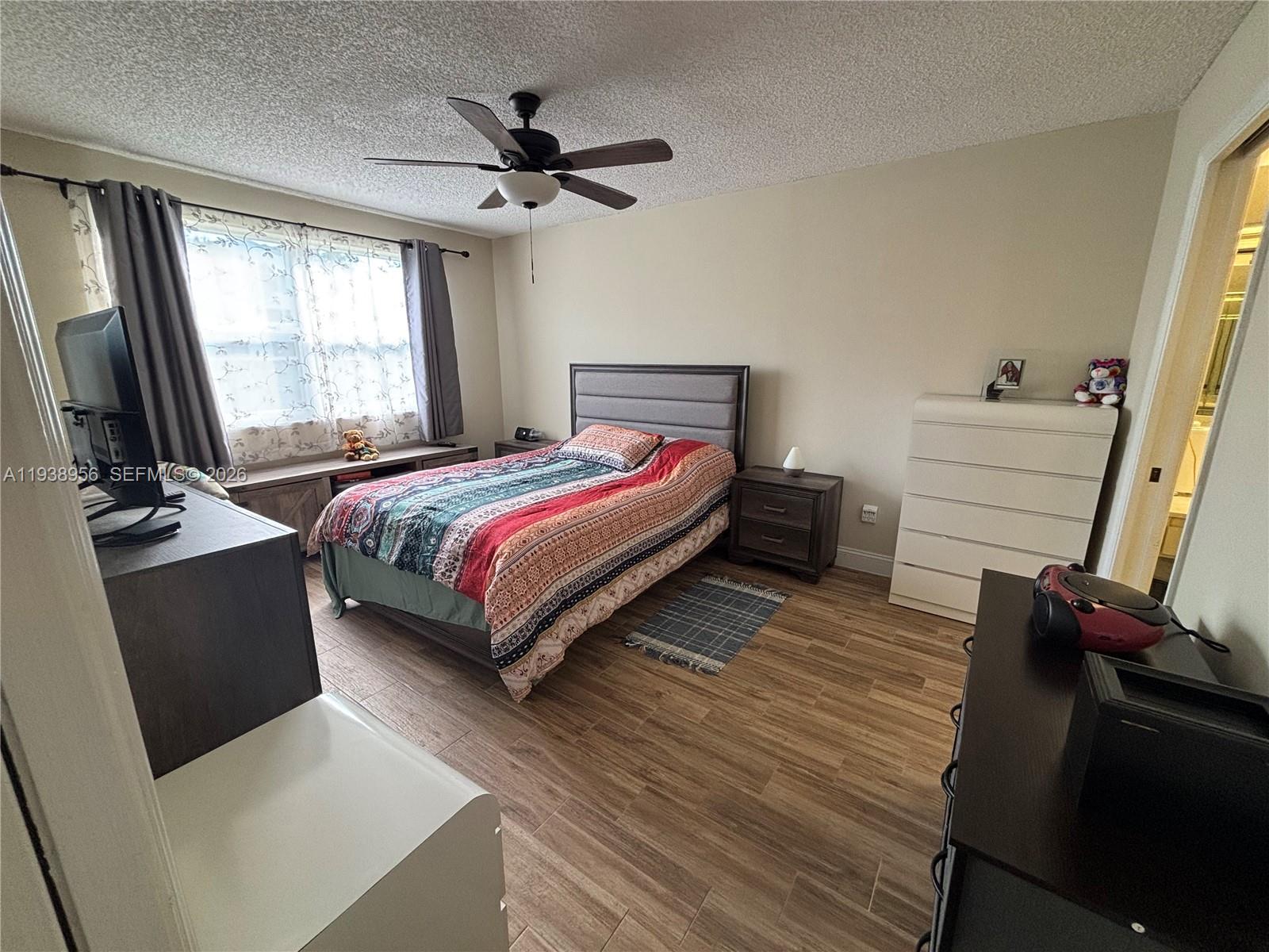 DEVON CONDOMINIUM - Residential