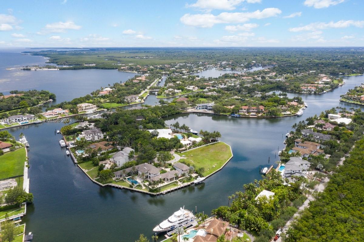 GABLES ESTATES NO 2 - Land